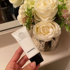 Chanel CC cream 20 Beige